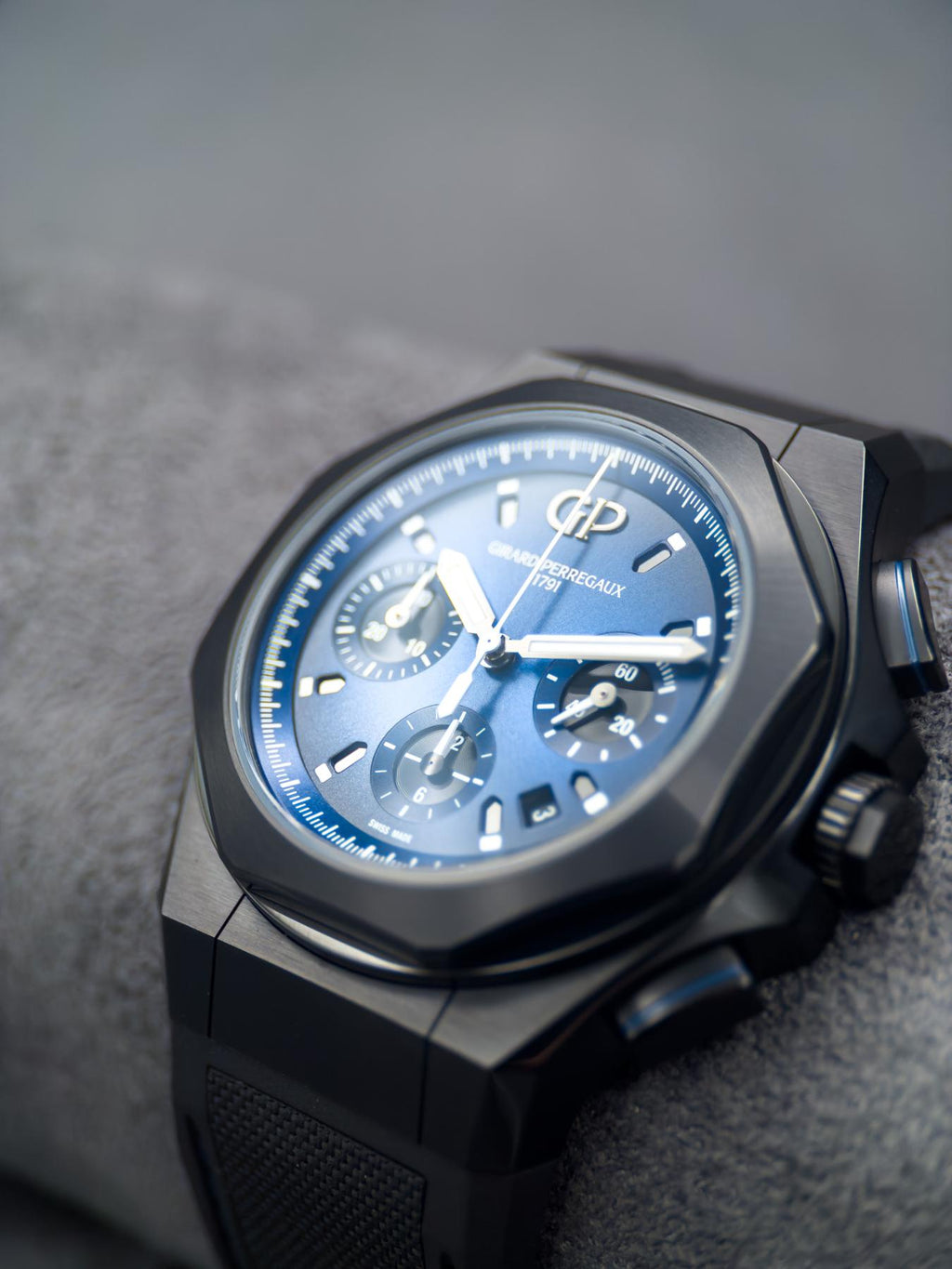 Girard Perregaux Laureato