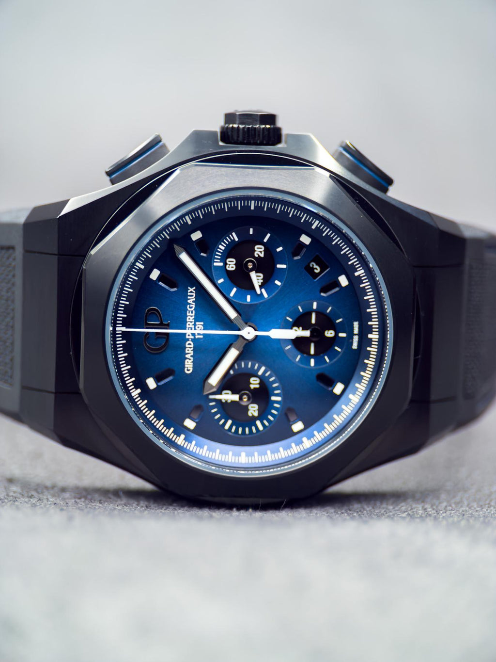 Girard Perregaux Laureato